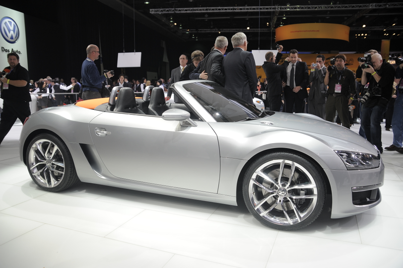 Illustration for article titled Volkswagen Bluesport Concept 42 MPG Roadster Officially Revealed